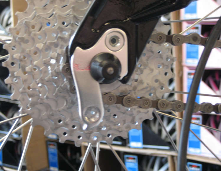 hanger-derailleur-removed.jpg