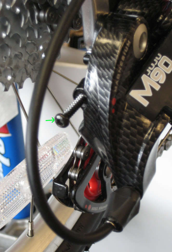 b screw adjustment on bicycle rear derailleur